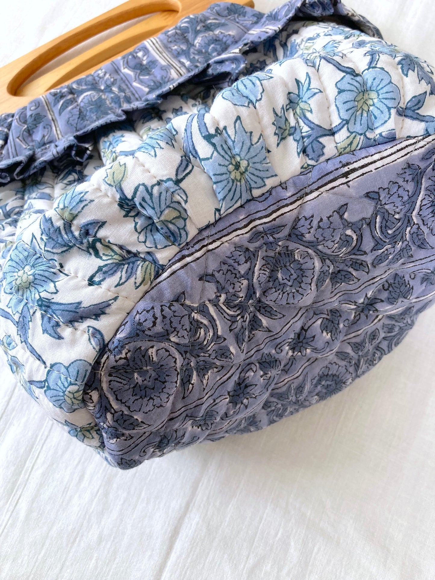 木製 ハンドル ブロックプリント フリル キルティング ハンドバッグ