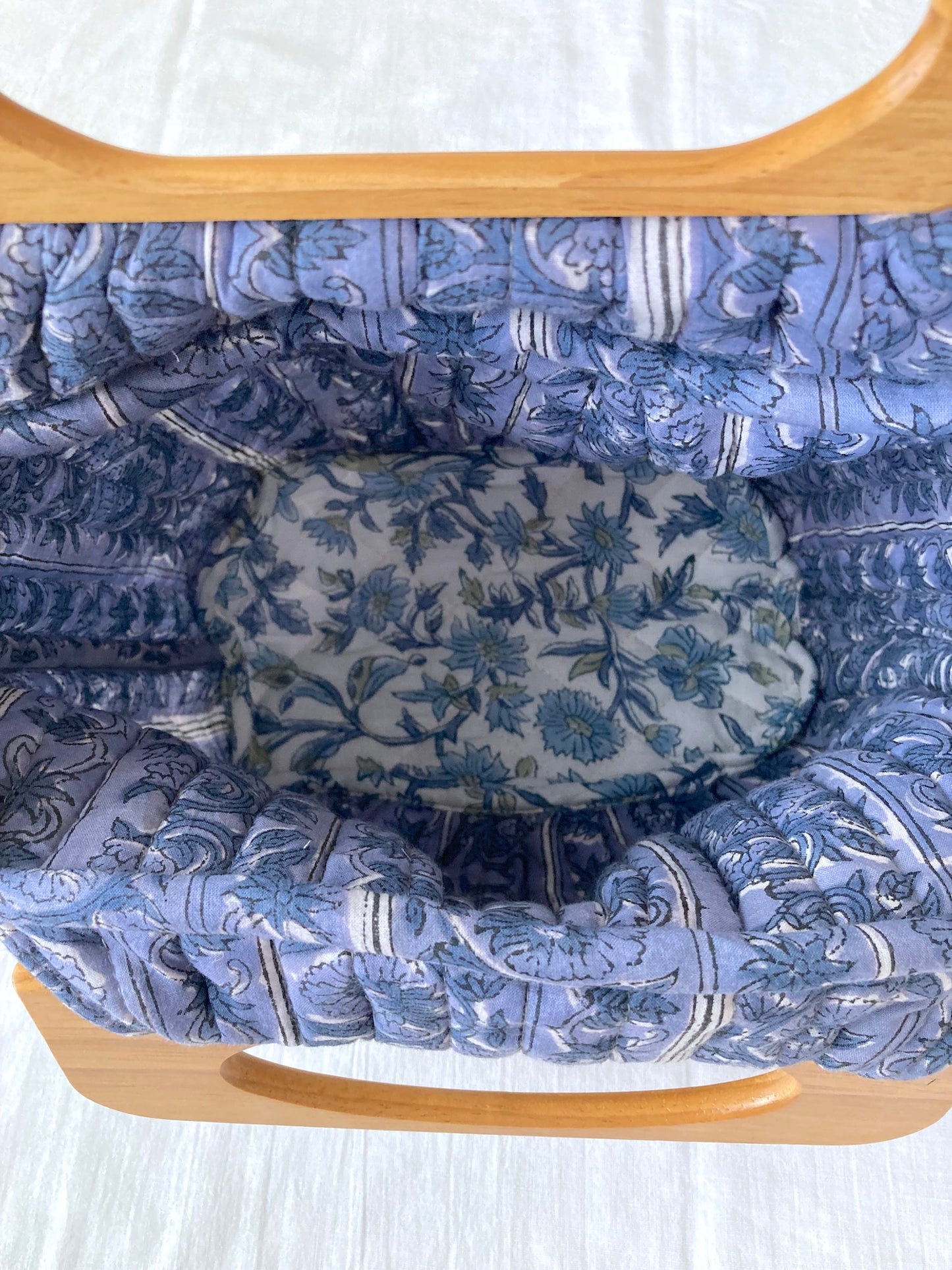 木製 ハンドル ブロックプリント フリル キルティング ハンドバッグ