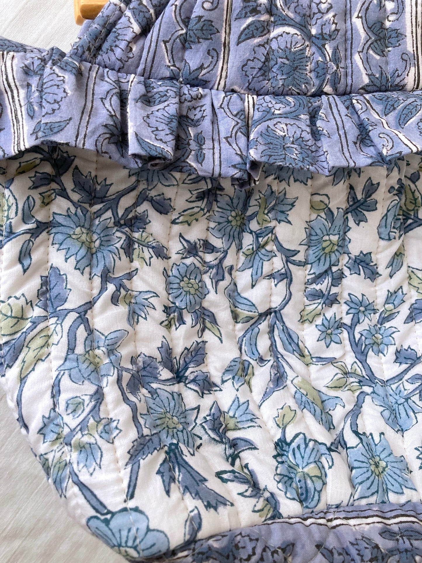 木製 ハンドル ブロックプリント フリル キルティング ハンドバッグ