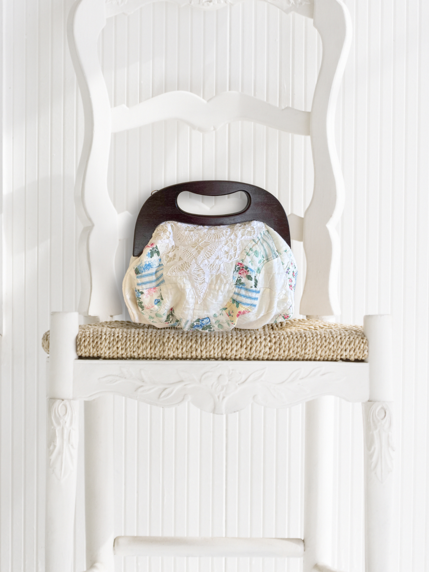 Vintage Quilt Patchwork Clasp Bag with Wooden Handle