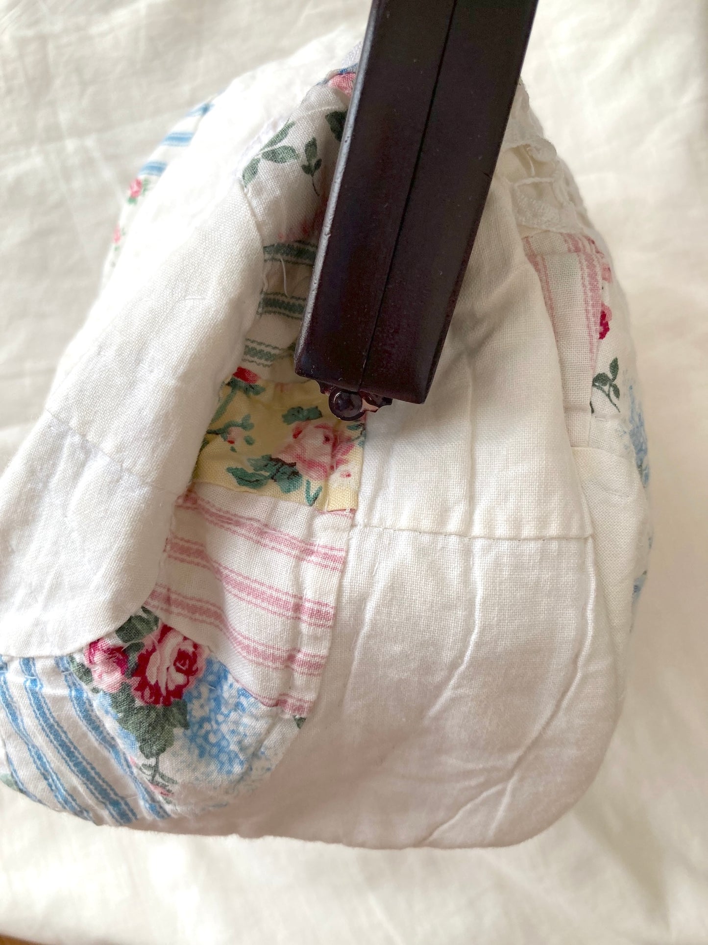 Vintage Quilt Patchwork Clasp Bag with Wooden Handle