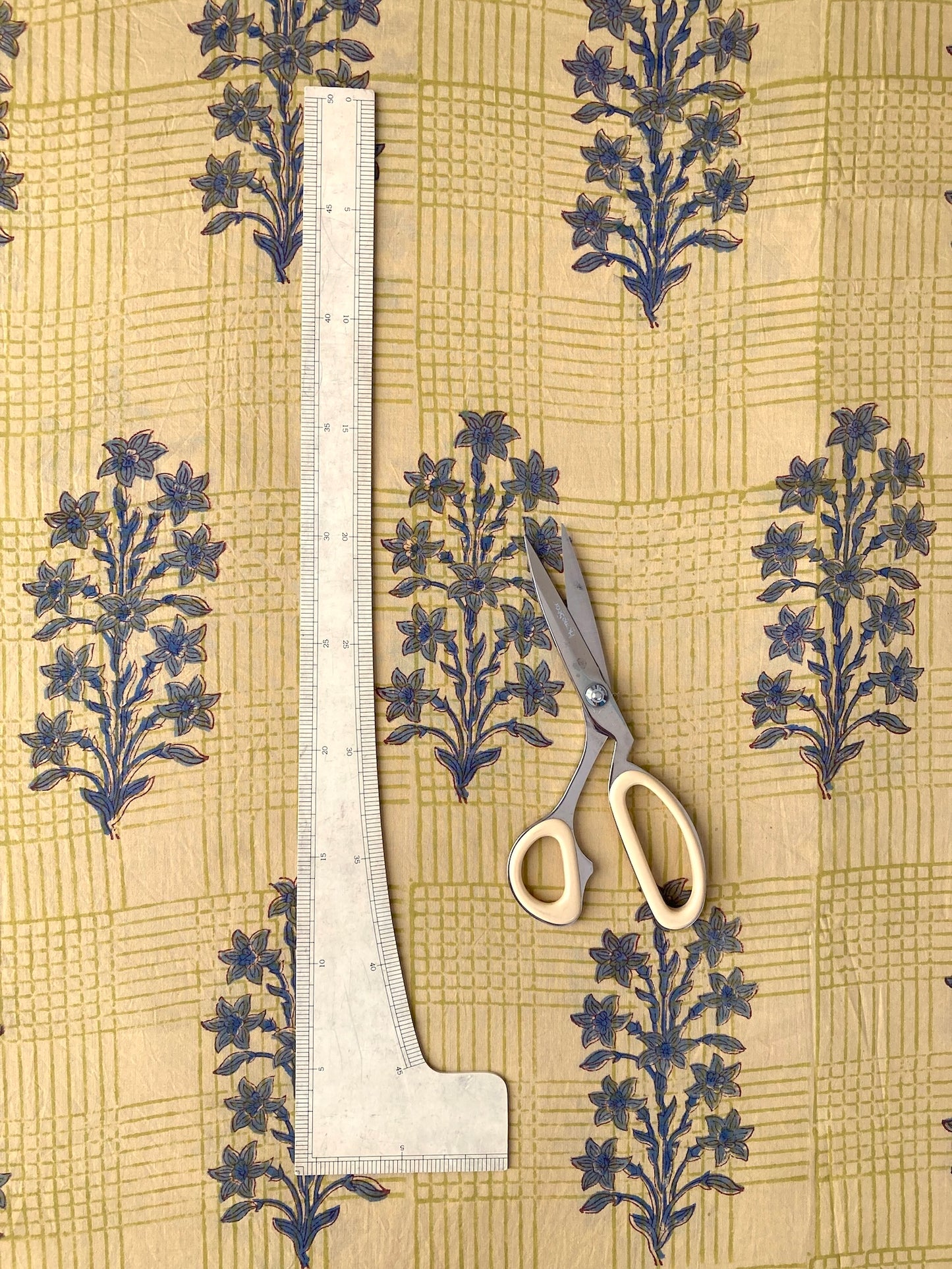 ハンドブロックプリント ナチュラル 大花柄 コットンプリント生地  #273-5