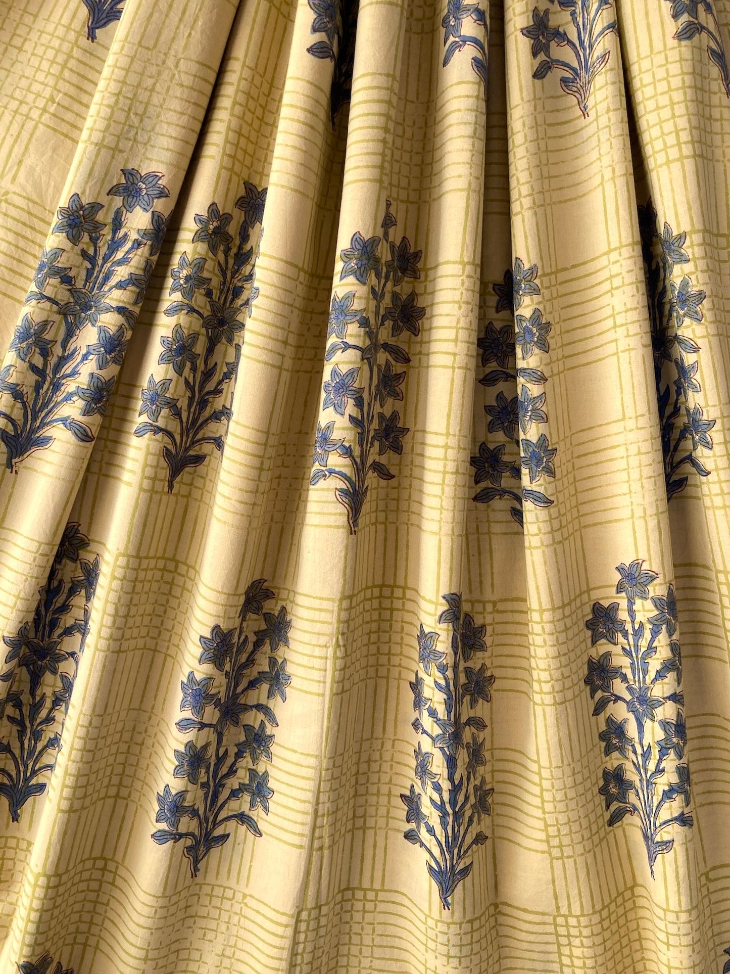 ハンドブロックプリント ナチュラル 大花柄 コットンプリント生地  #273-5