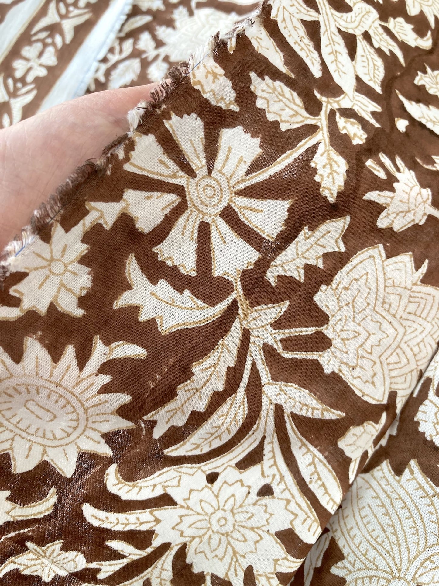 ハンドブロックプリント ダークブラウン コットンプリント生地 #294-10
