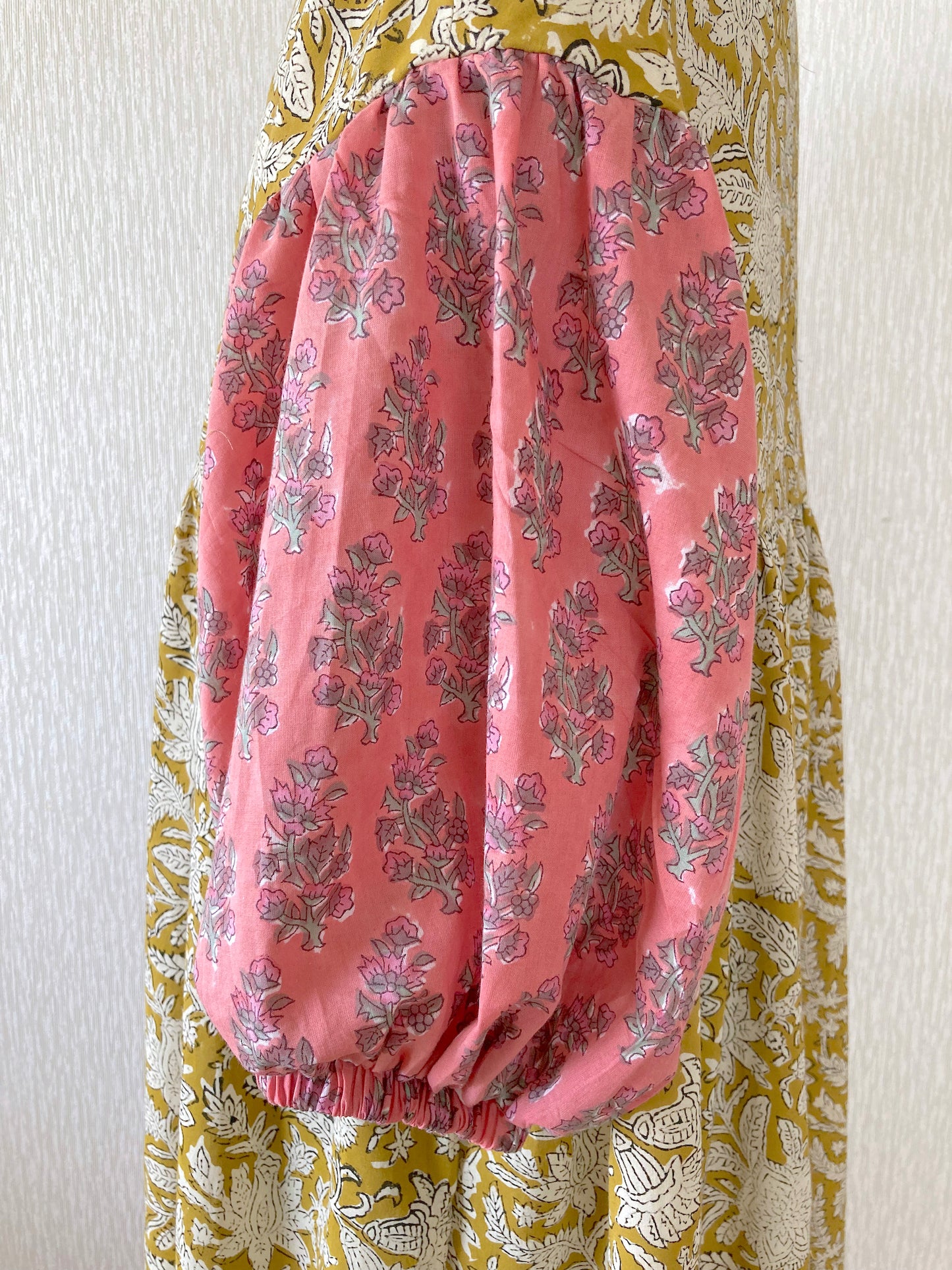 カラーブロック ギャザー ロング ワンピース Mustard x Pink 【送料無料】