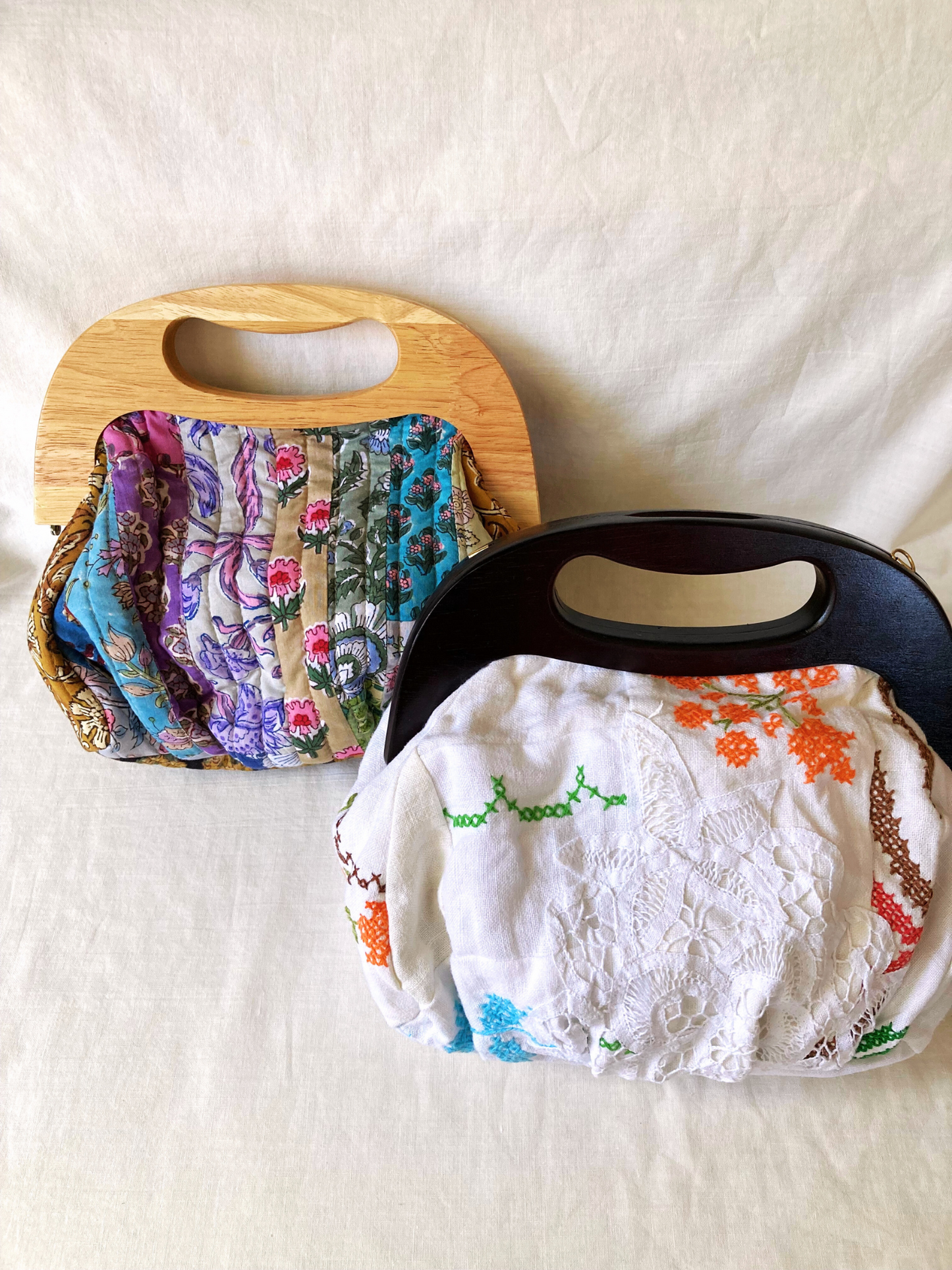 ヴィンテージ刺繍 リネン コットン パッチワーク 木製ハンドル がま口 バッグ