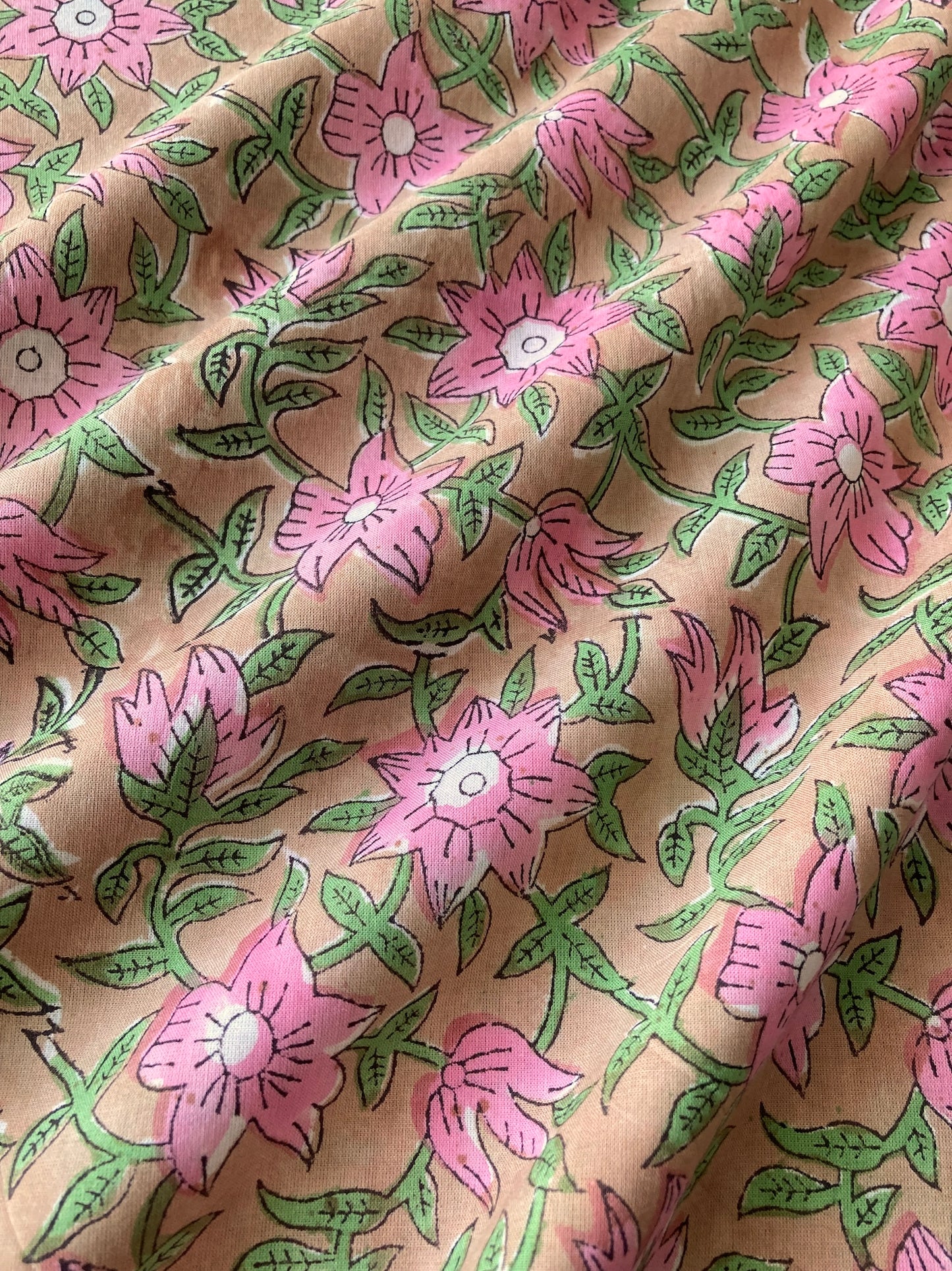 【 pre-cut 60cm】ハンドブロックプリント ピンク ベージュ 花柄 コットンプリント生地 #249-26
