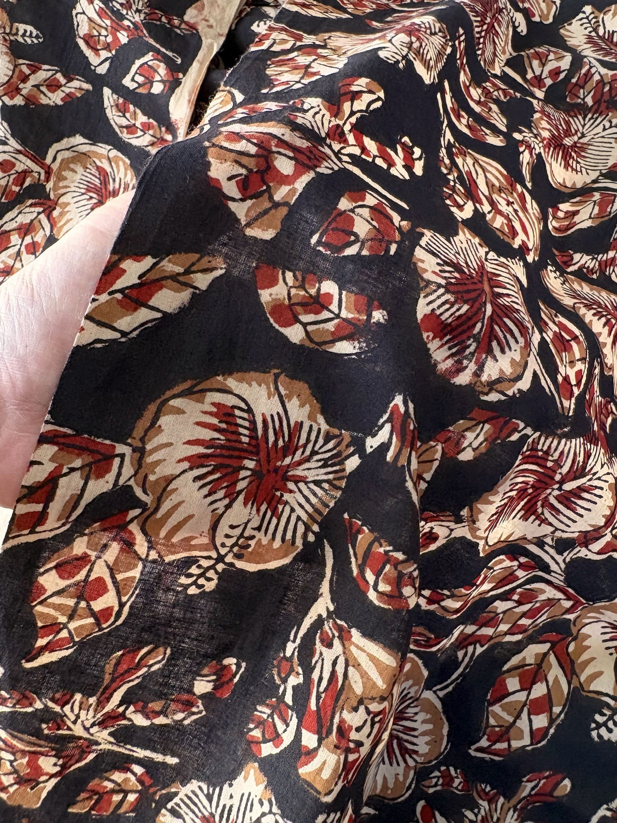Hand Block Bagru Print Cotton Fabric Black x Red #345-2