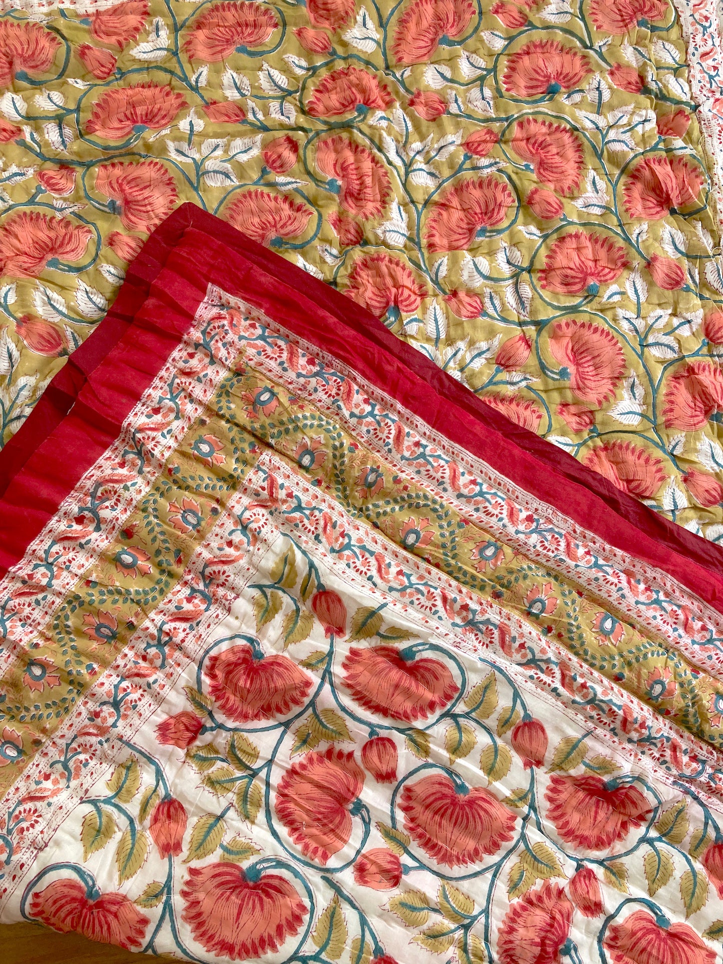 インド ハンドブロックプリント リバーシブル スモールサイズ キルト Red