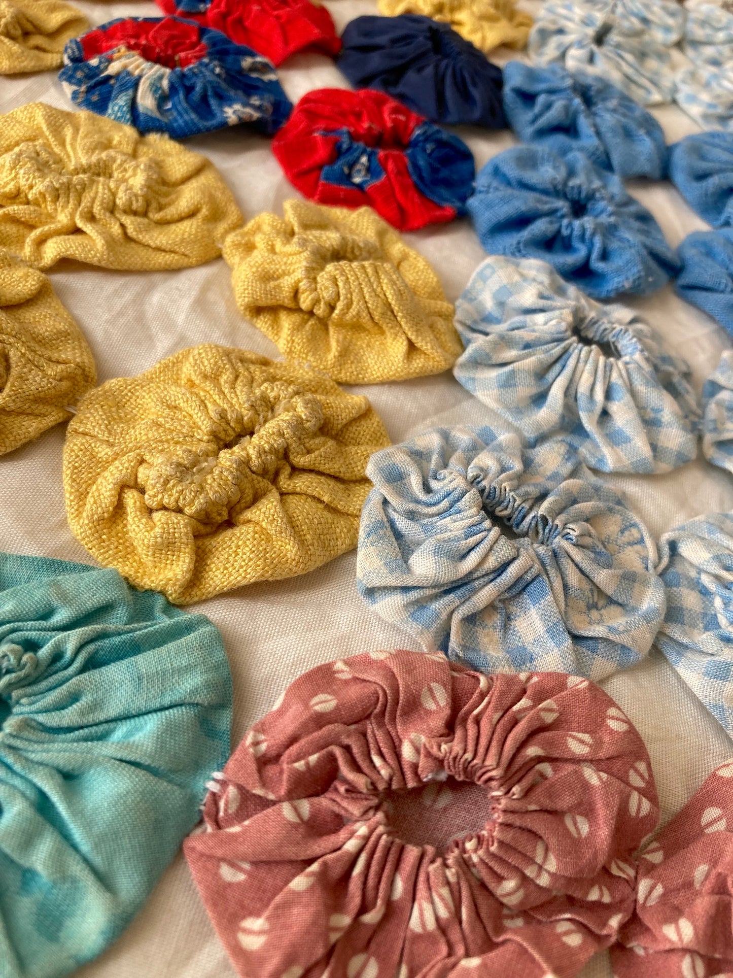 Vintage Yo Yo Quilt Mini Rug Handmade Patchwork Rug Farmhouse Cottagecore Boho Home Decor 97x130cm