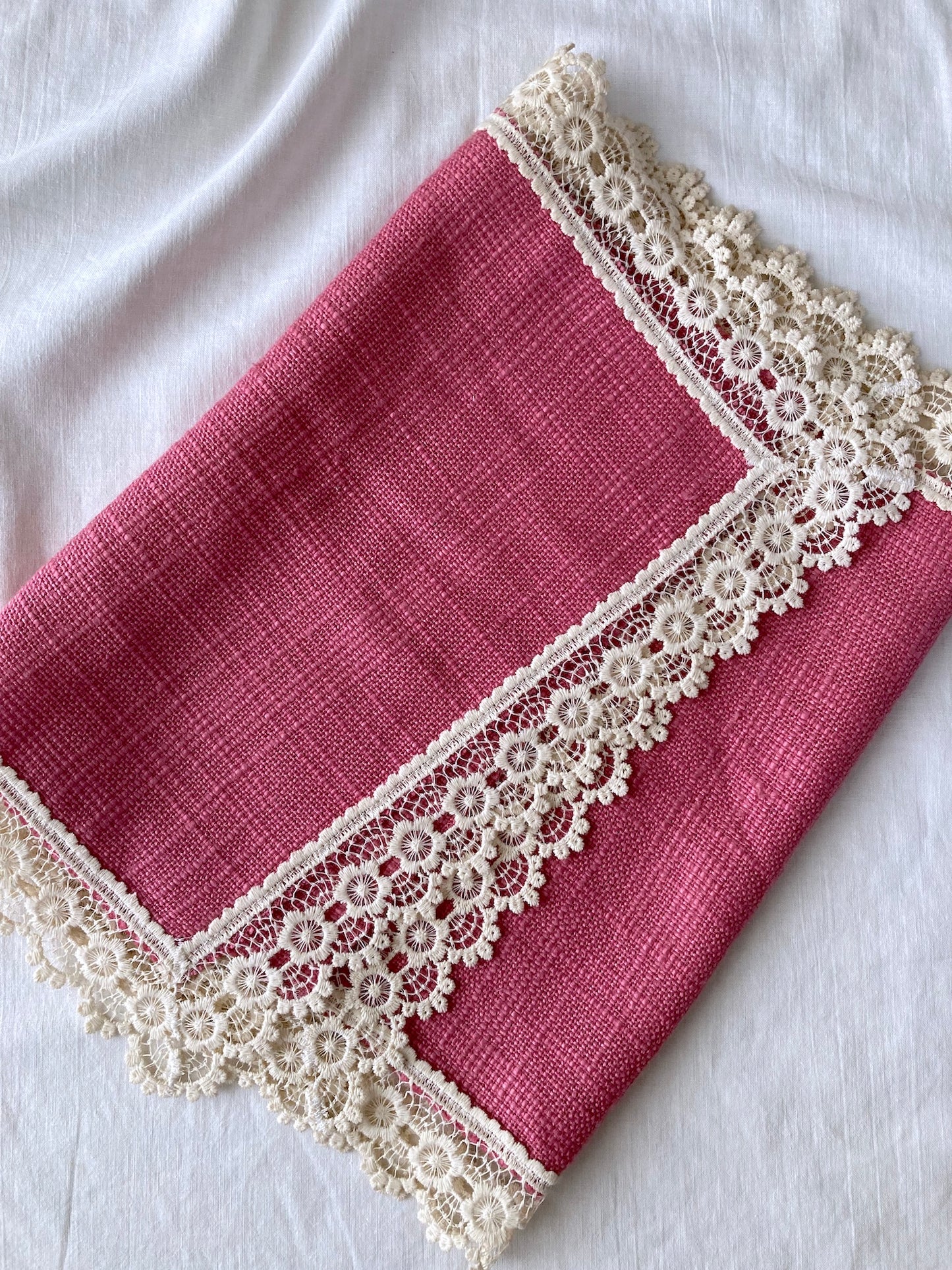 Vintage Cotton Pink & Ivory Lace Table Runner Mat Linen