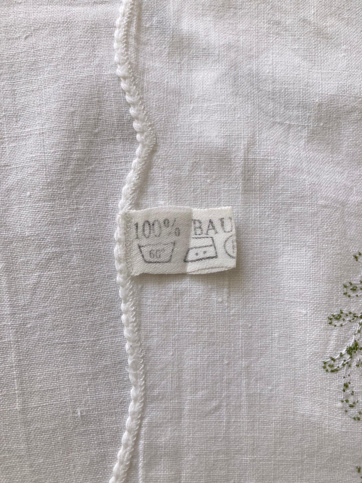 ヴィンテージ ホワイト コットン お花ブーケ刺繍 テーブルクロス