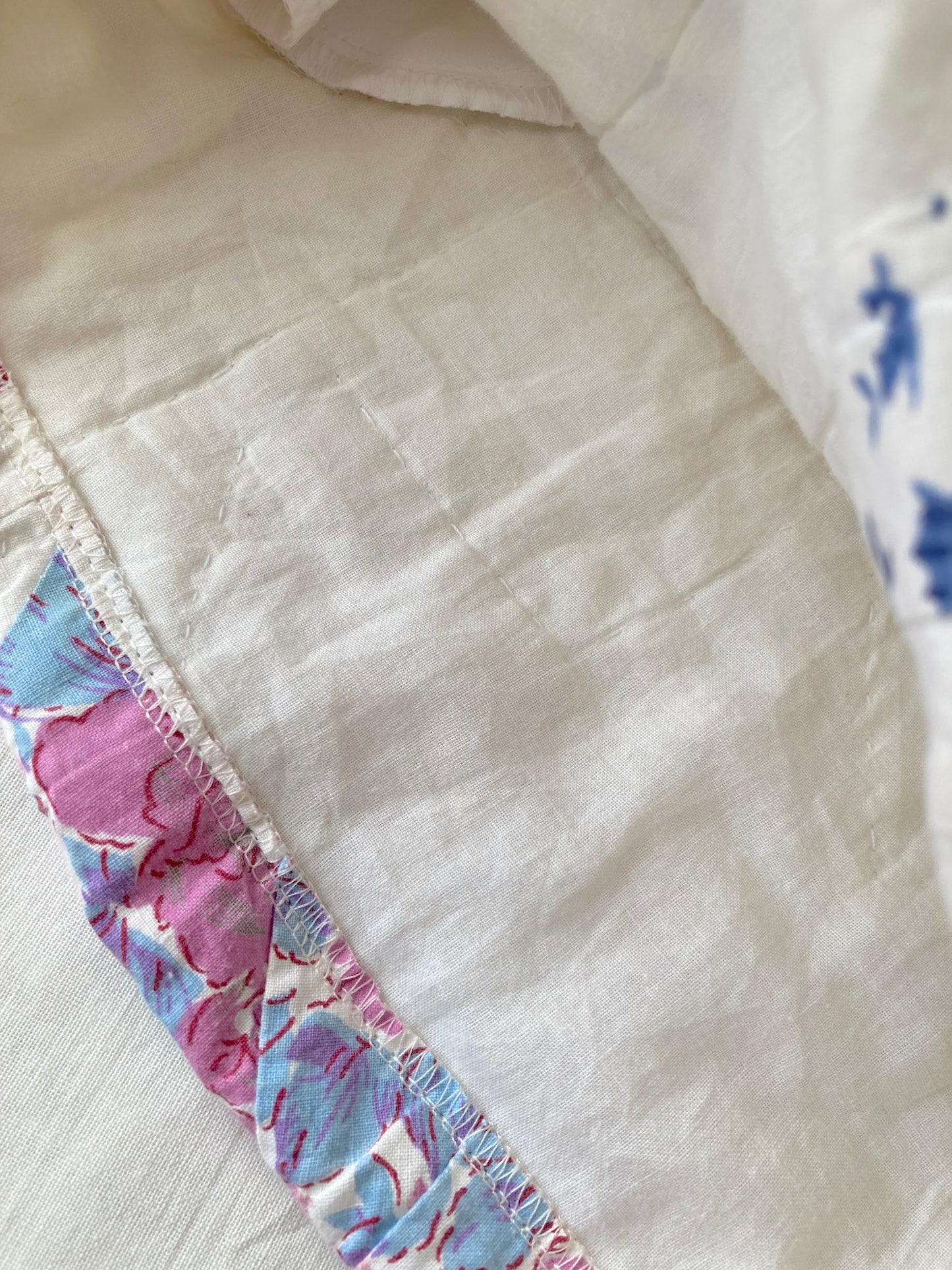 Patchwork-Style Short Pants Made from Vintage Quilted Fabric