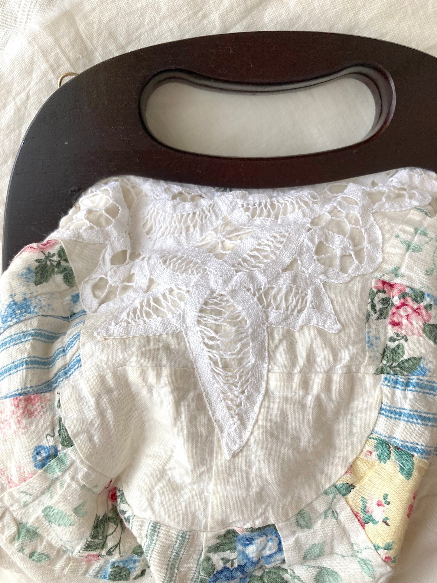 Vintage Quilt Patchwork Clasp Bag with Wooden Handle