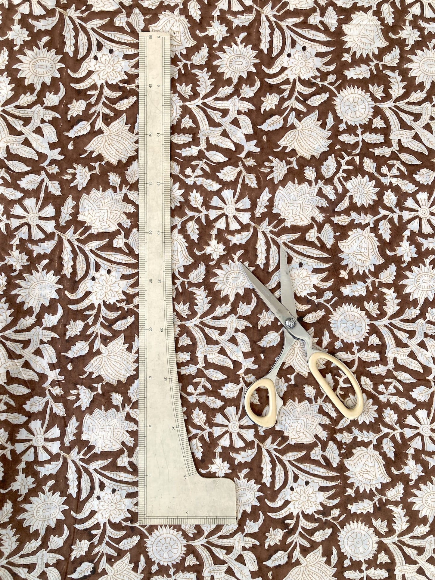 ハンドブロックプリント ダークブラウン コットンプリント生地  #294-10