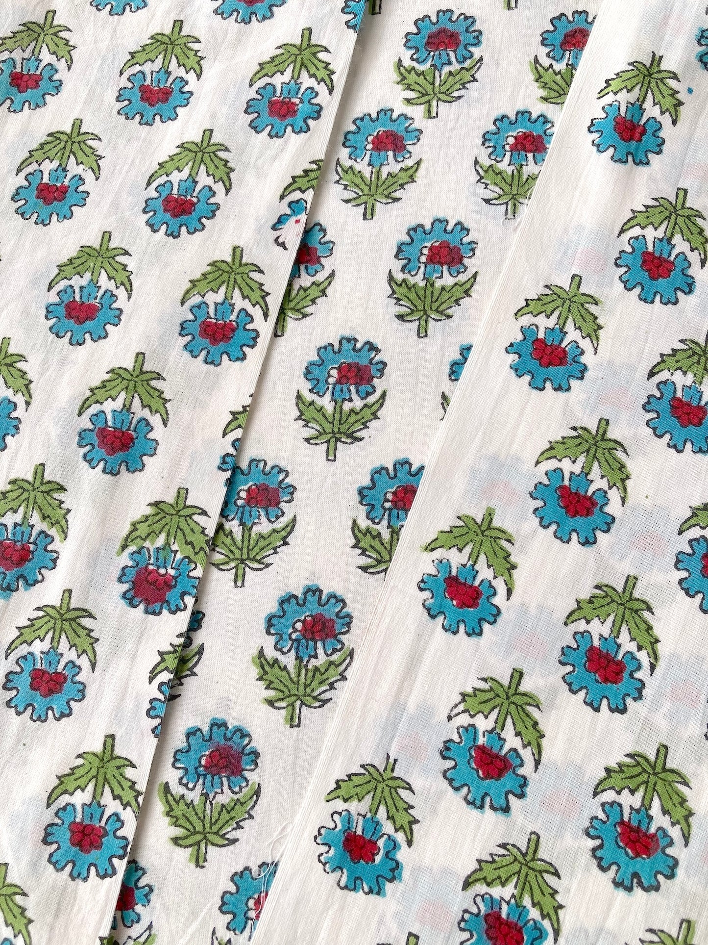 ハンドブロックプリント ホワイト 小花柄 コットンプリント生地  #294-11