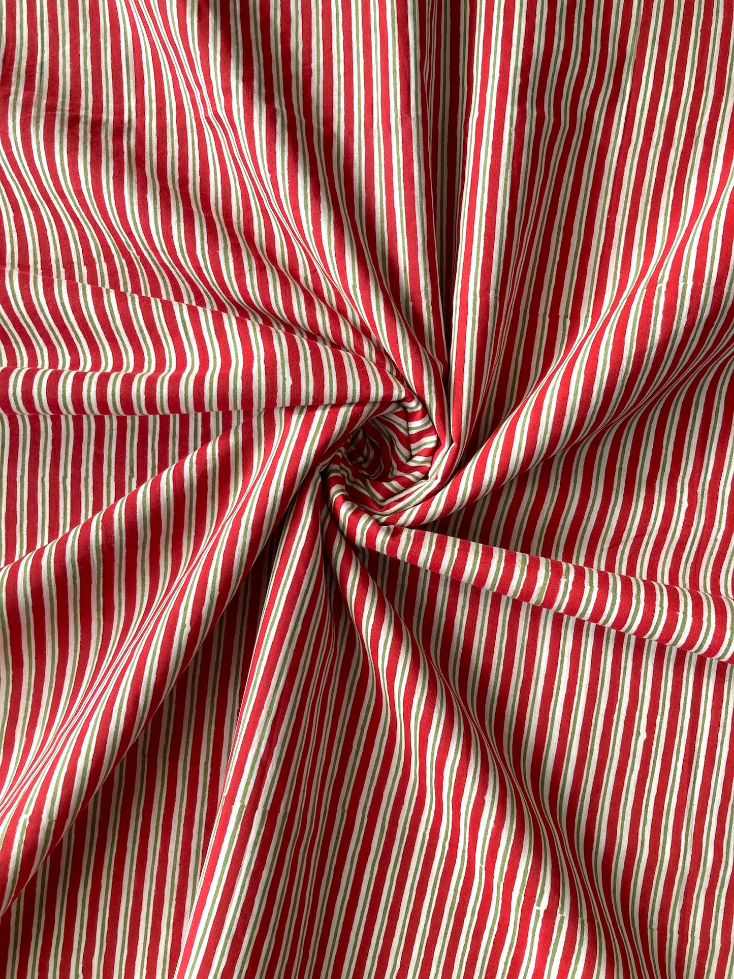 ハンドブロックプリント レッド x グリーン ストライプ コットン生地  #294-12