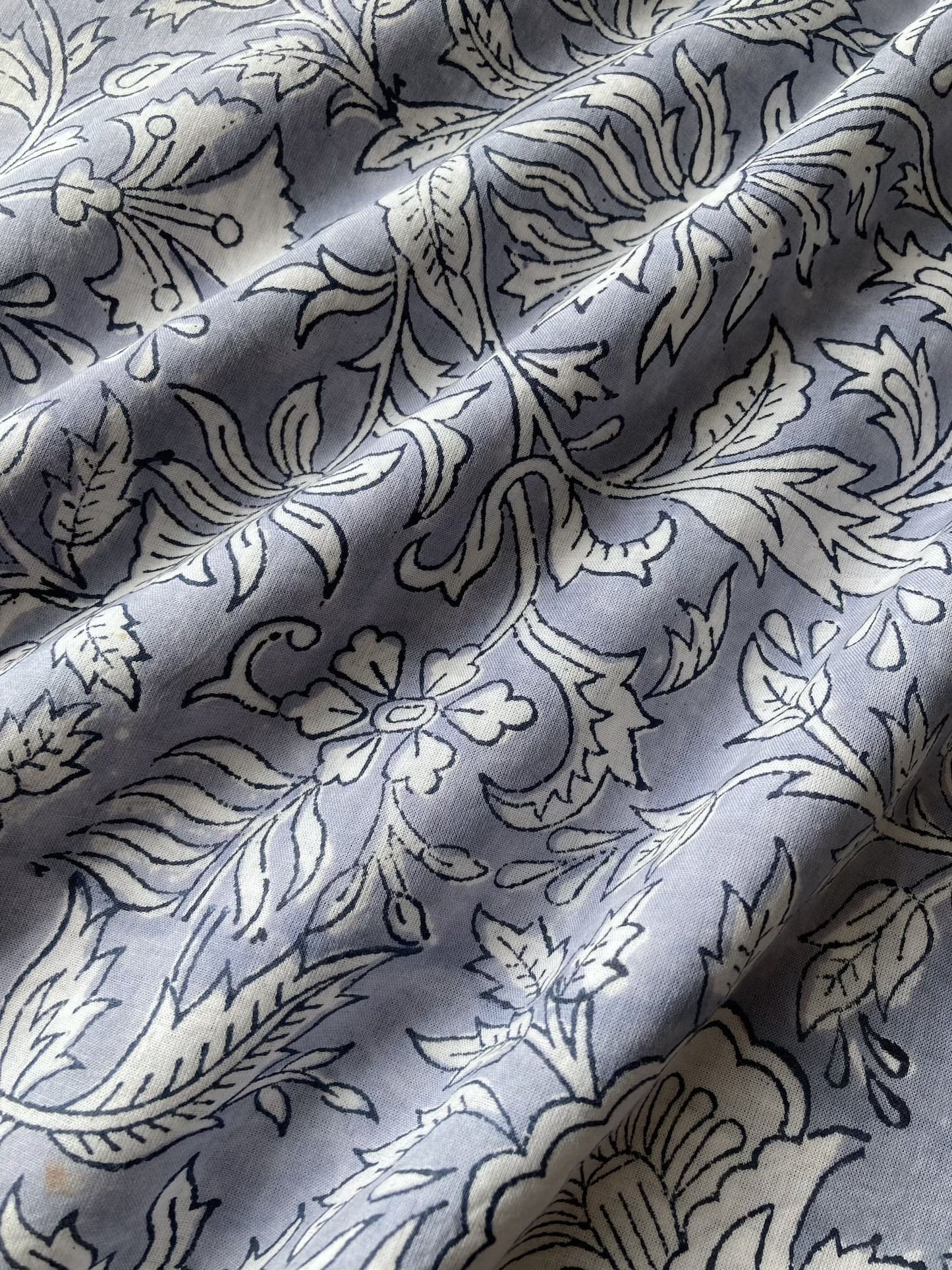ハンドブロックプリント アイスグレー コットンプリント生地  #294-4