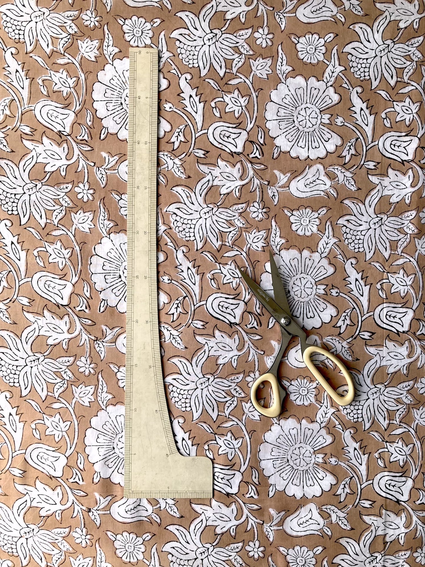 ハンドブロックプリント キャメルカラー コットンプリント生地  #296-1