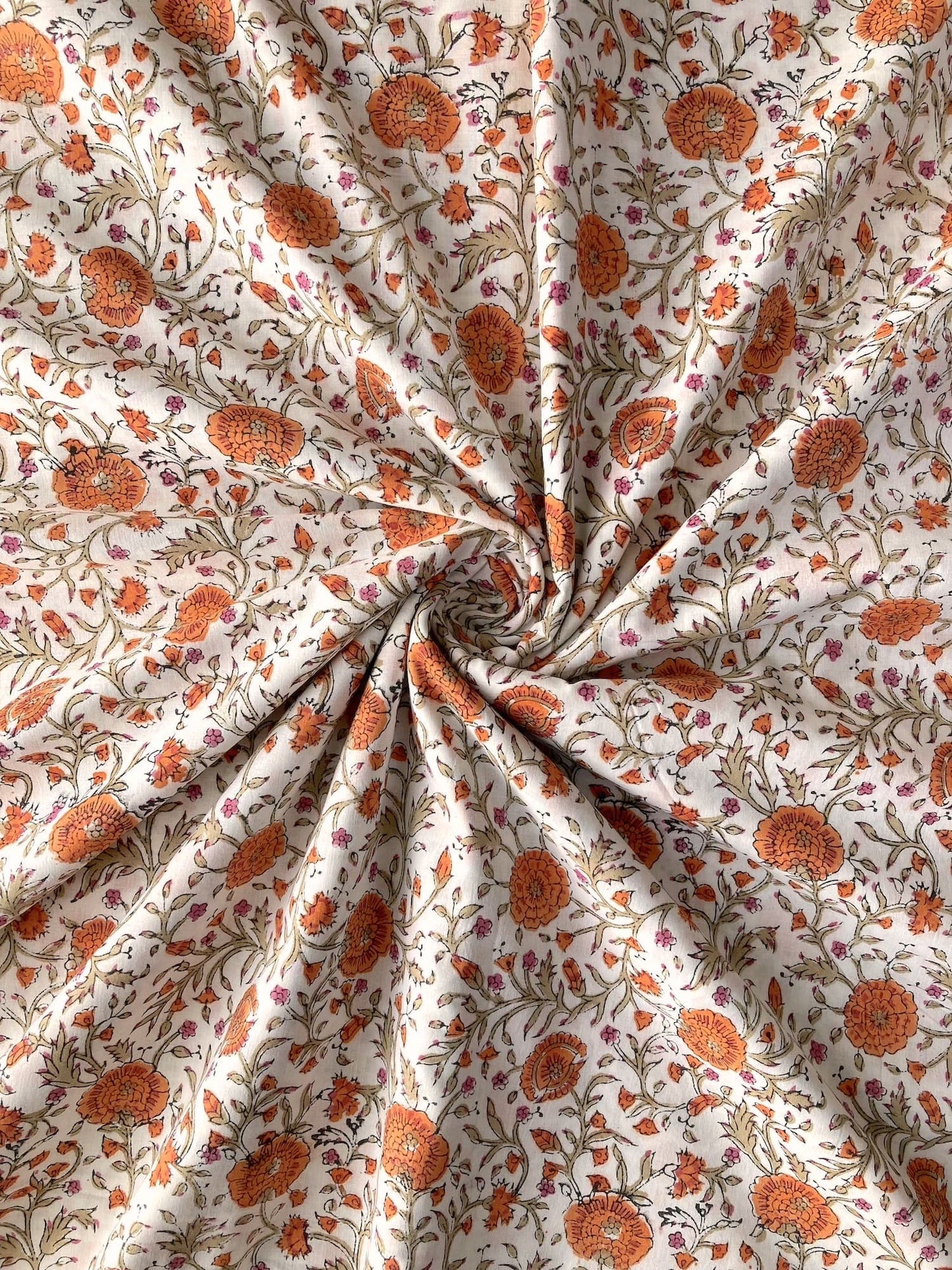 ハンドブロックプリント ホワイト オレンジ 花柄 コットンプリント生地  #296-3