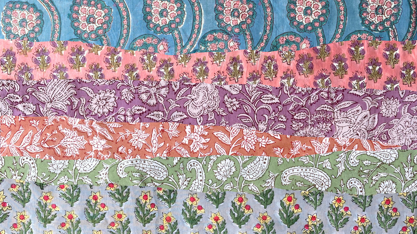 未使用※インド ブロックプリント 中綿入りキルト ワイルドローズ