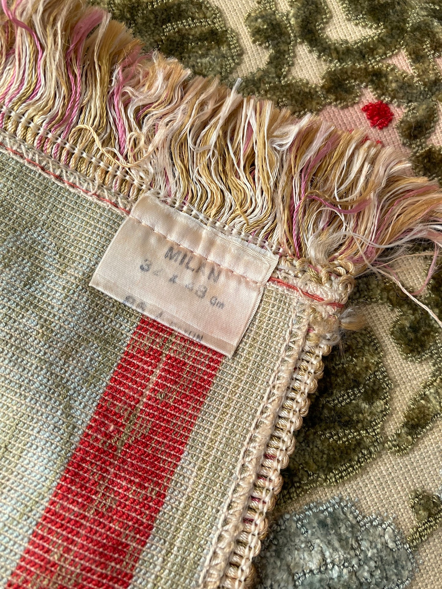 Vintage Velvet Small Rug / Mat with Beautiful Floral Pattern