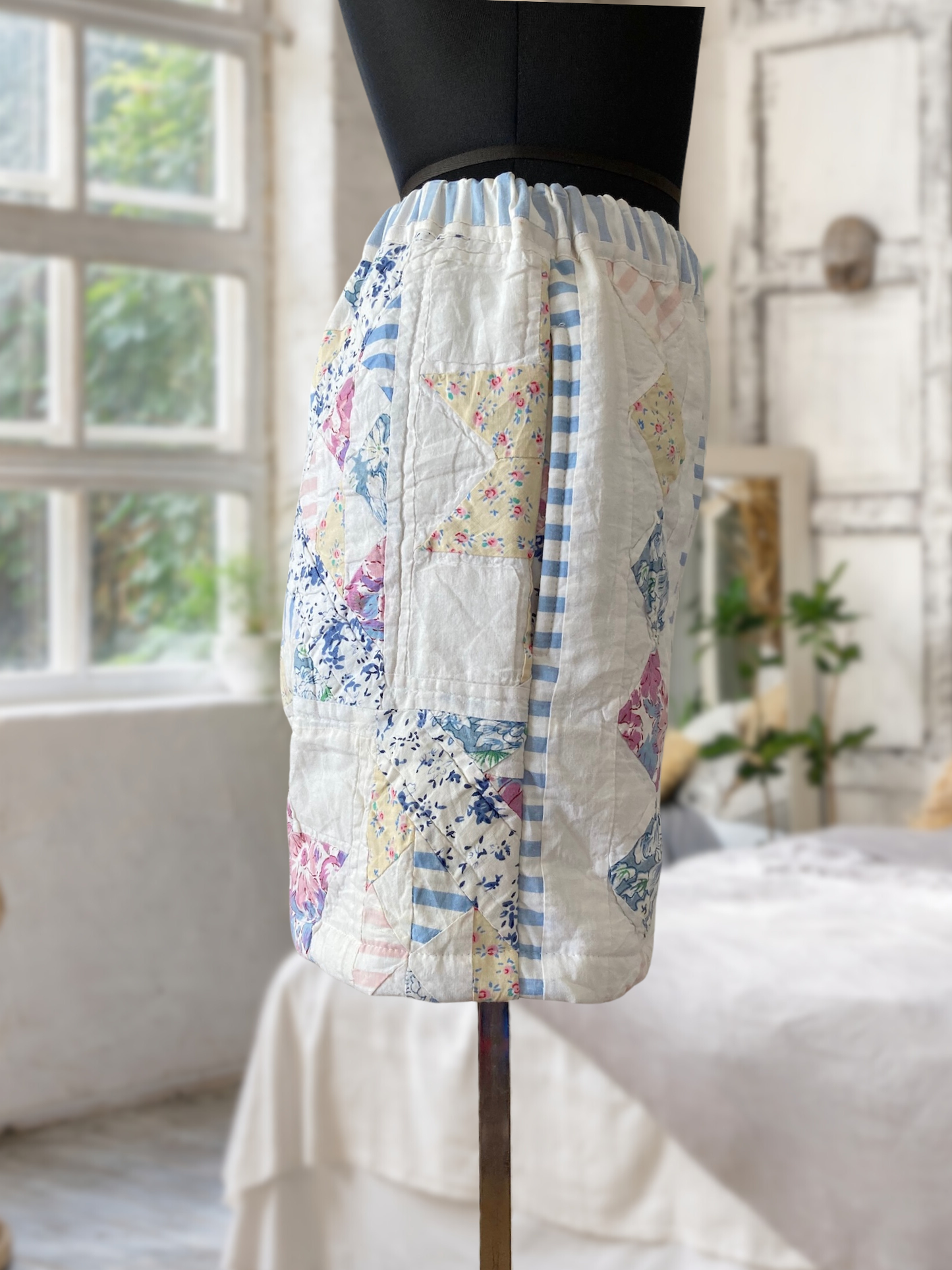 Patchwork-Style Short Pants Made from Vintage Quilted Fabric