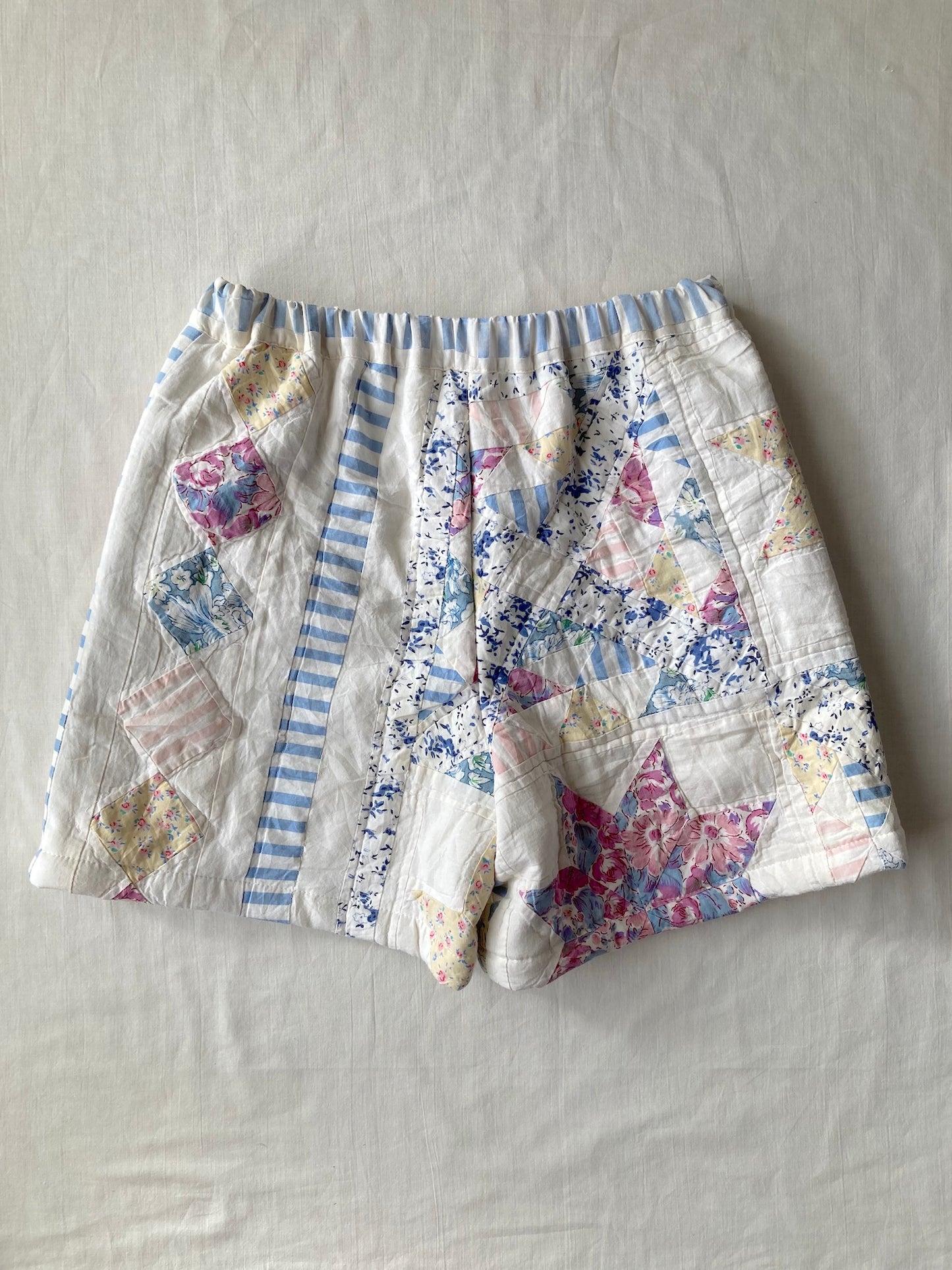 Patchwork-Style Short Pants Made from Vintage Quilted Fabric