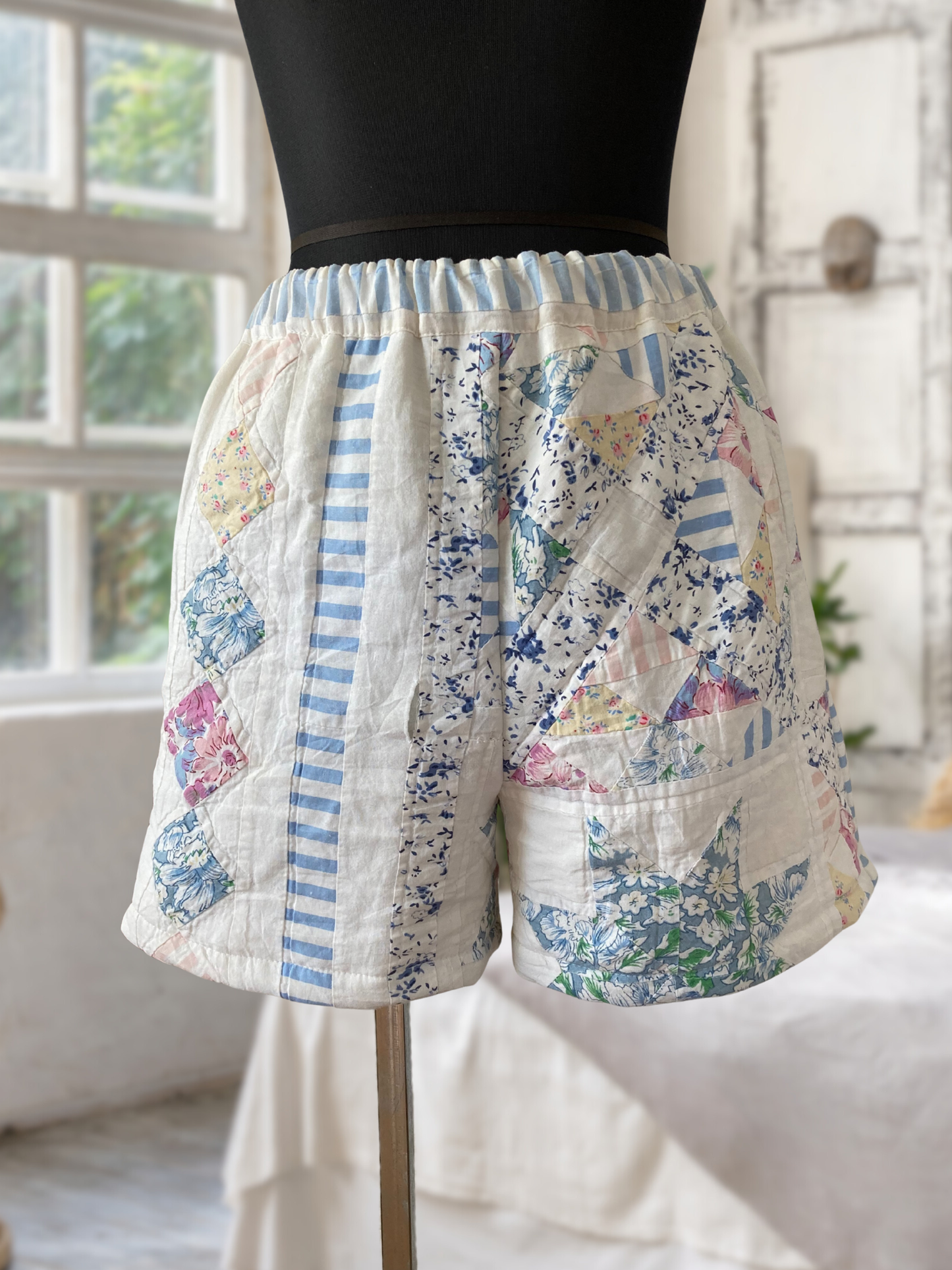 Patchwork-Style Short Pants Made from Vintage Quilted Fabric