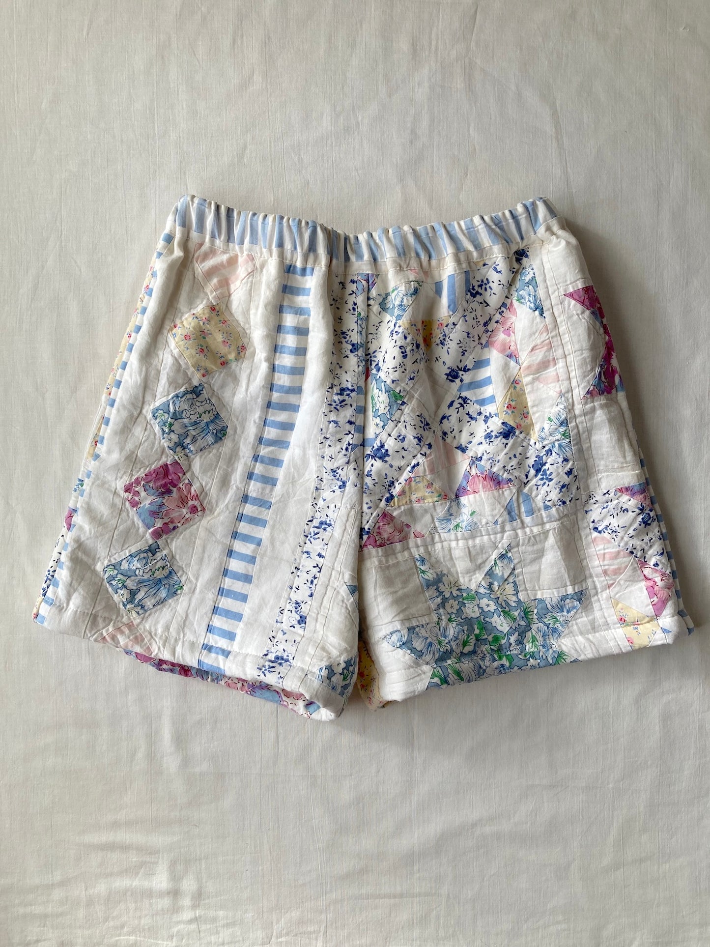 Patchwork-Style Short Pants Made from Vintage Quilted Fabric