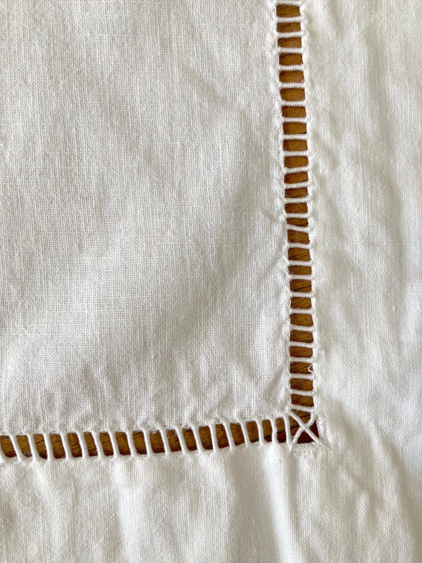 フランス アンティーク ホワイト コットン レッド 刺繍 テーブルクロス