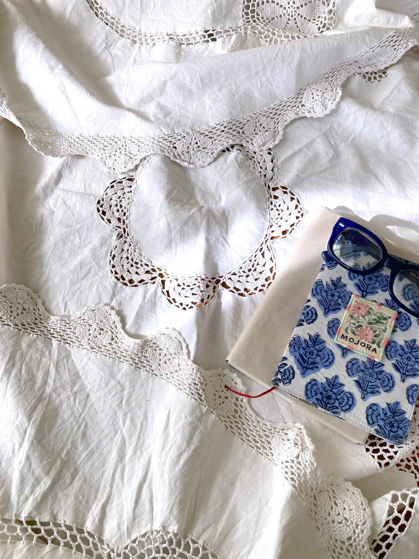 Vintage Round Cotton Crochet Lace Tablecloth (148cm / 58")