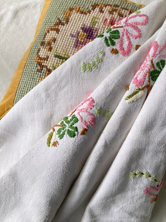 Boho Vintage Natural Cotton Cloth with Chunky Embroidery – Multi-Use Table & Sofa Cover