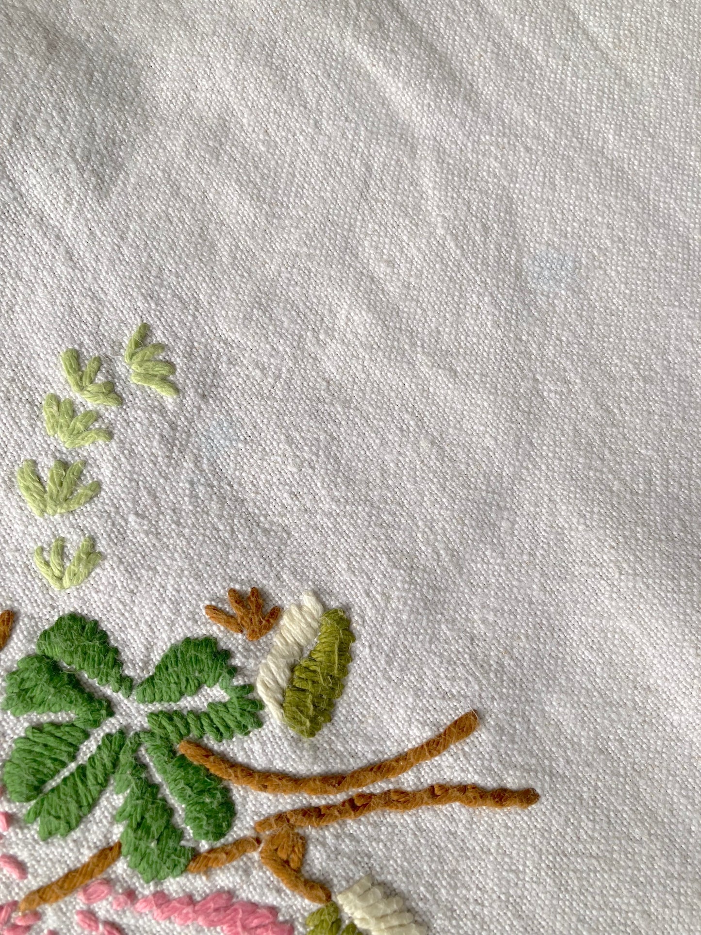 Boho Vintage Natural Cotton Cloth with Chunky Embroidery – Multi-Use Table & Sofa Cover