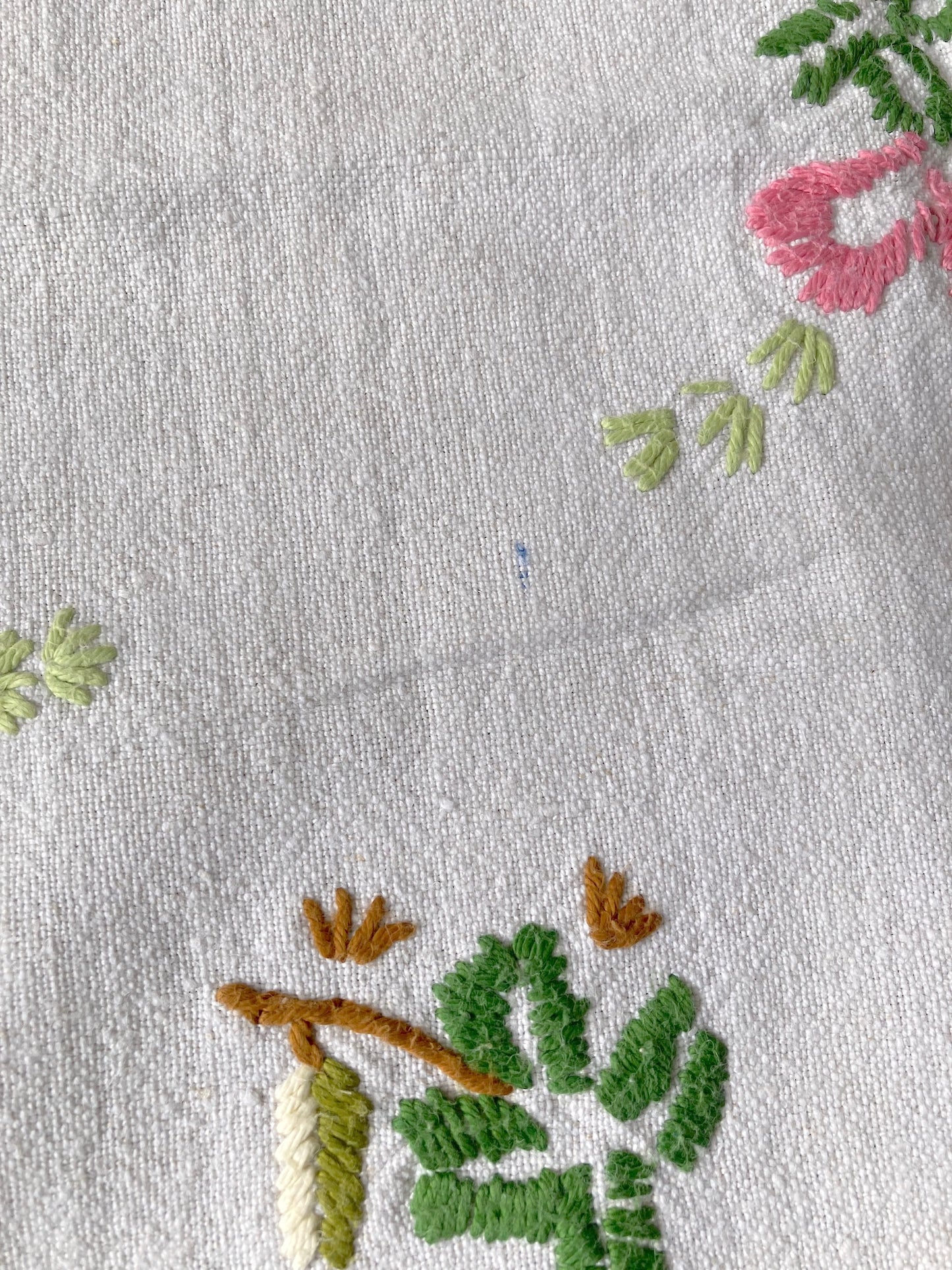 Boho Vintage Natural Cotton Cloth with Chunky Embroidery – Multi-Use Table & Sofa Cover