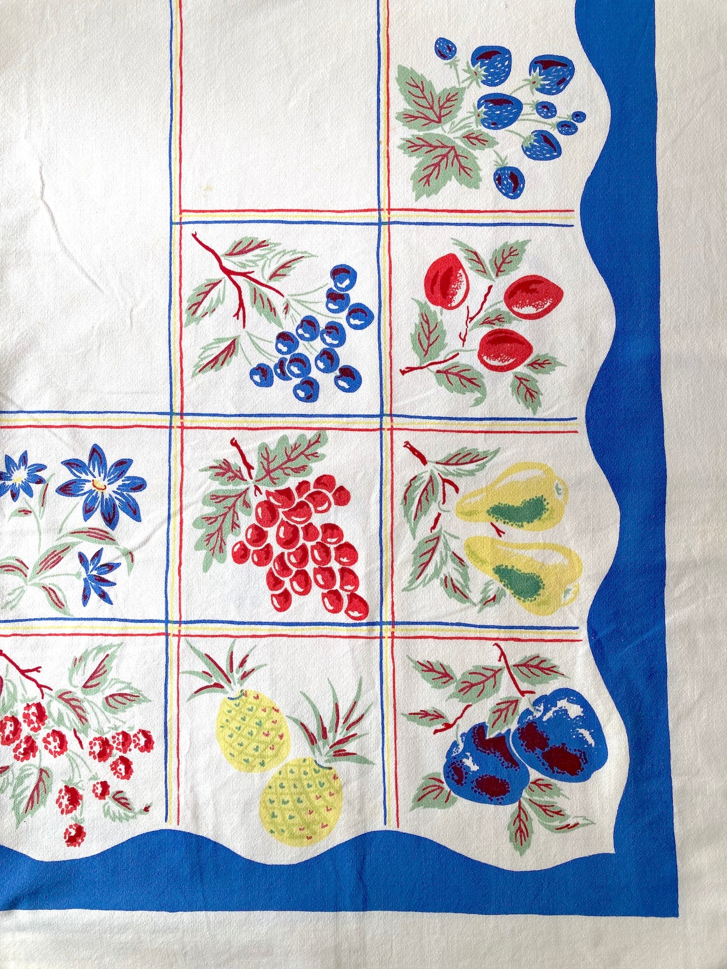 Vintage 50s USA ”Simtex” Fruit Print Cotton Tablecloth