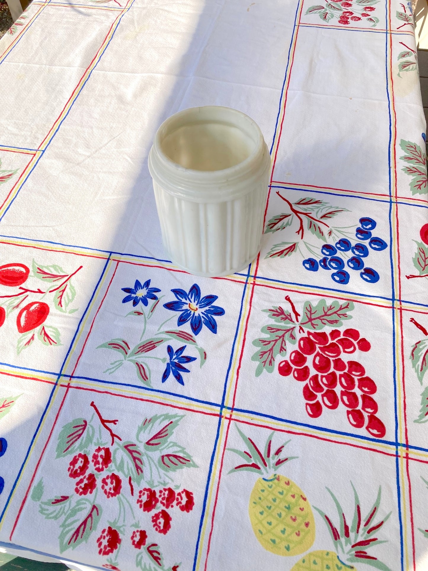 Vintage 50s USA ”Simtex” Fruit Print Cotton Tablecloth