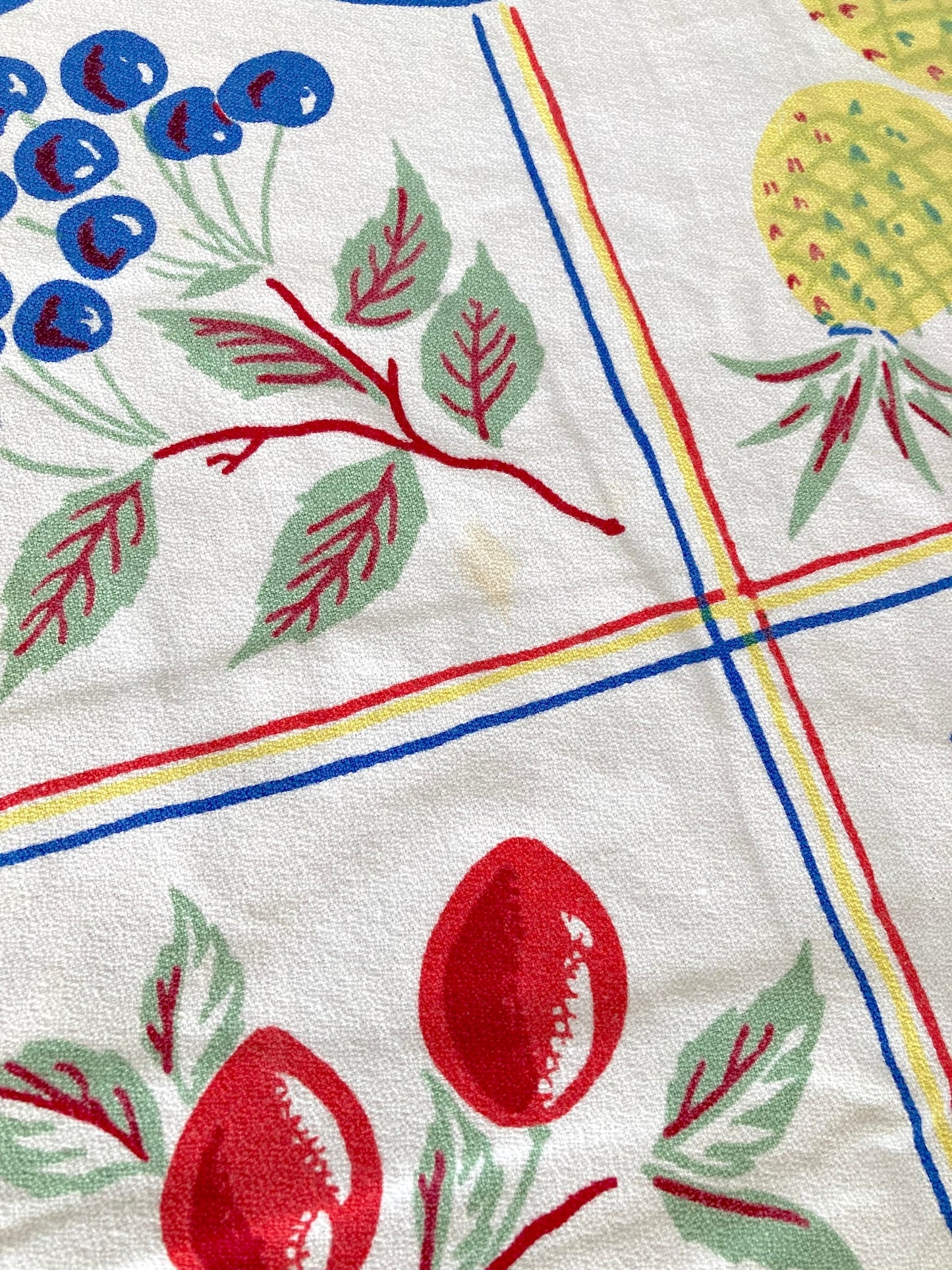Vintage 50s USA ”Simtex” Fruit Print Cotton Tablecloth