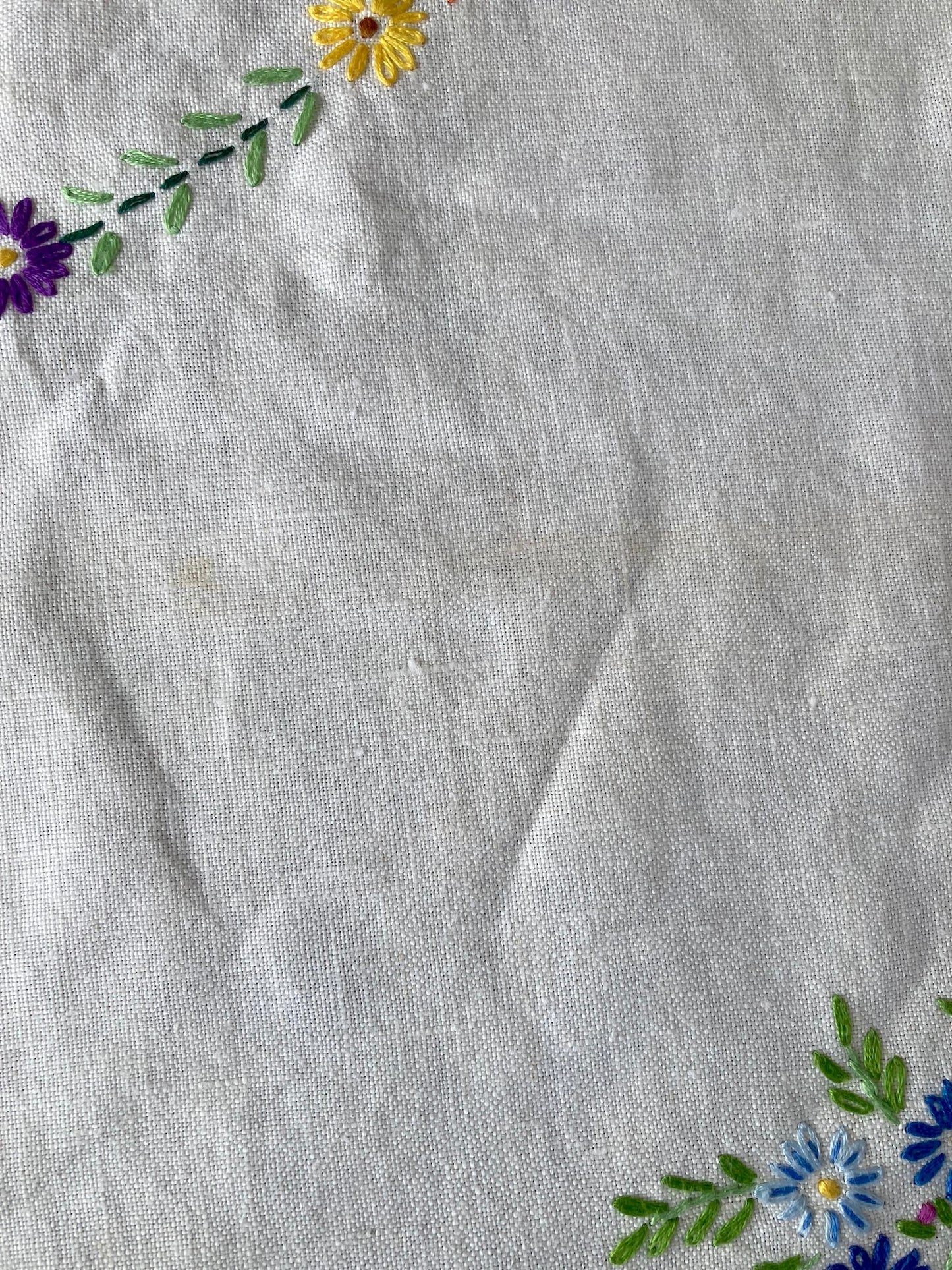 Vintage Hand-Embroidered Linen Tablecloth/Cover (105x107cm / 41x42")