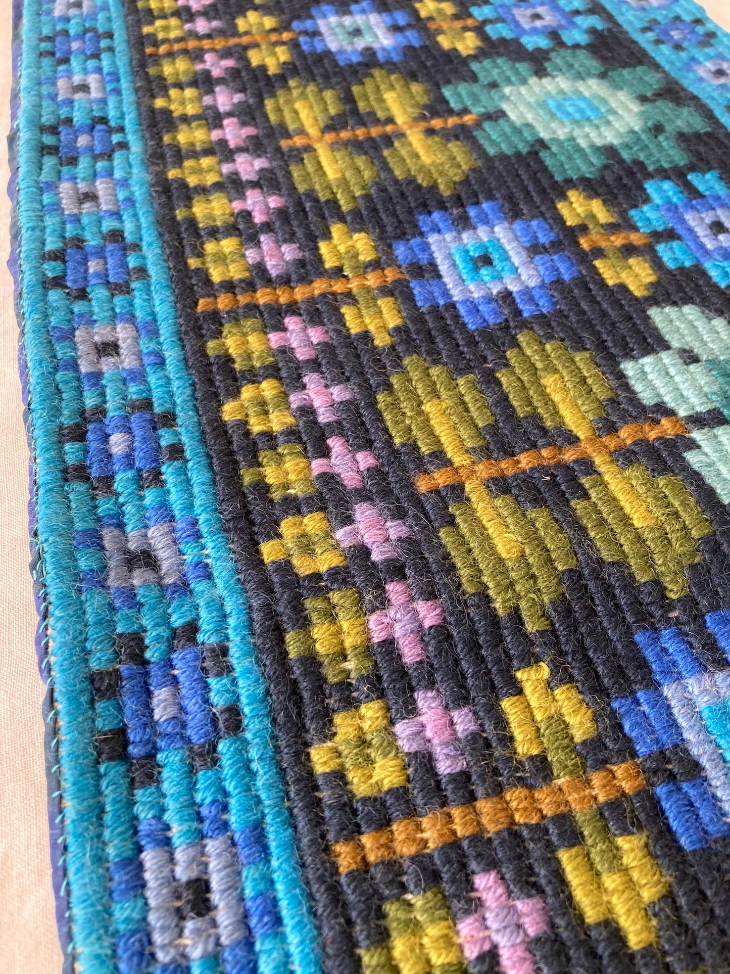 Vintage Scandinavian Rya Yarn Mat – Geometric Floral Tufted Design, 1960s Wool Handmade Art