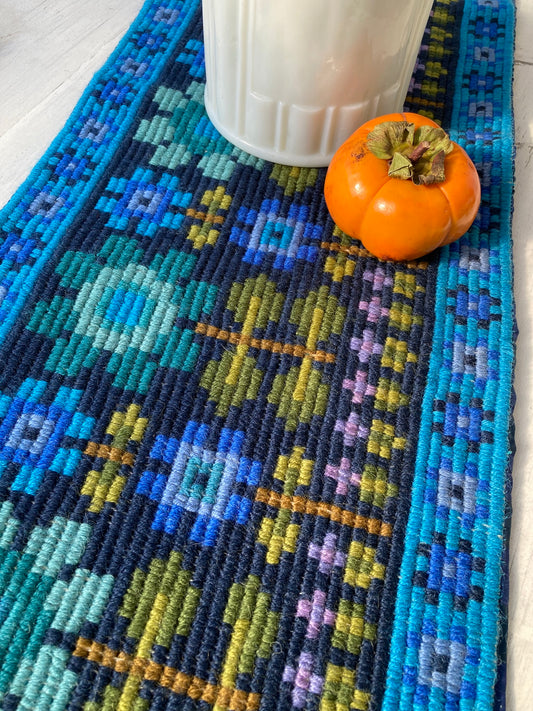 Vintage Scandinavian Rya Yarn Mat – Geometric Floral Tufted Design, 1960s Wool Handmade Art