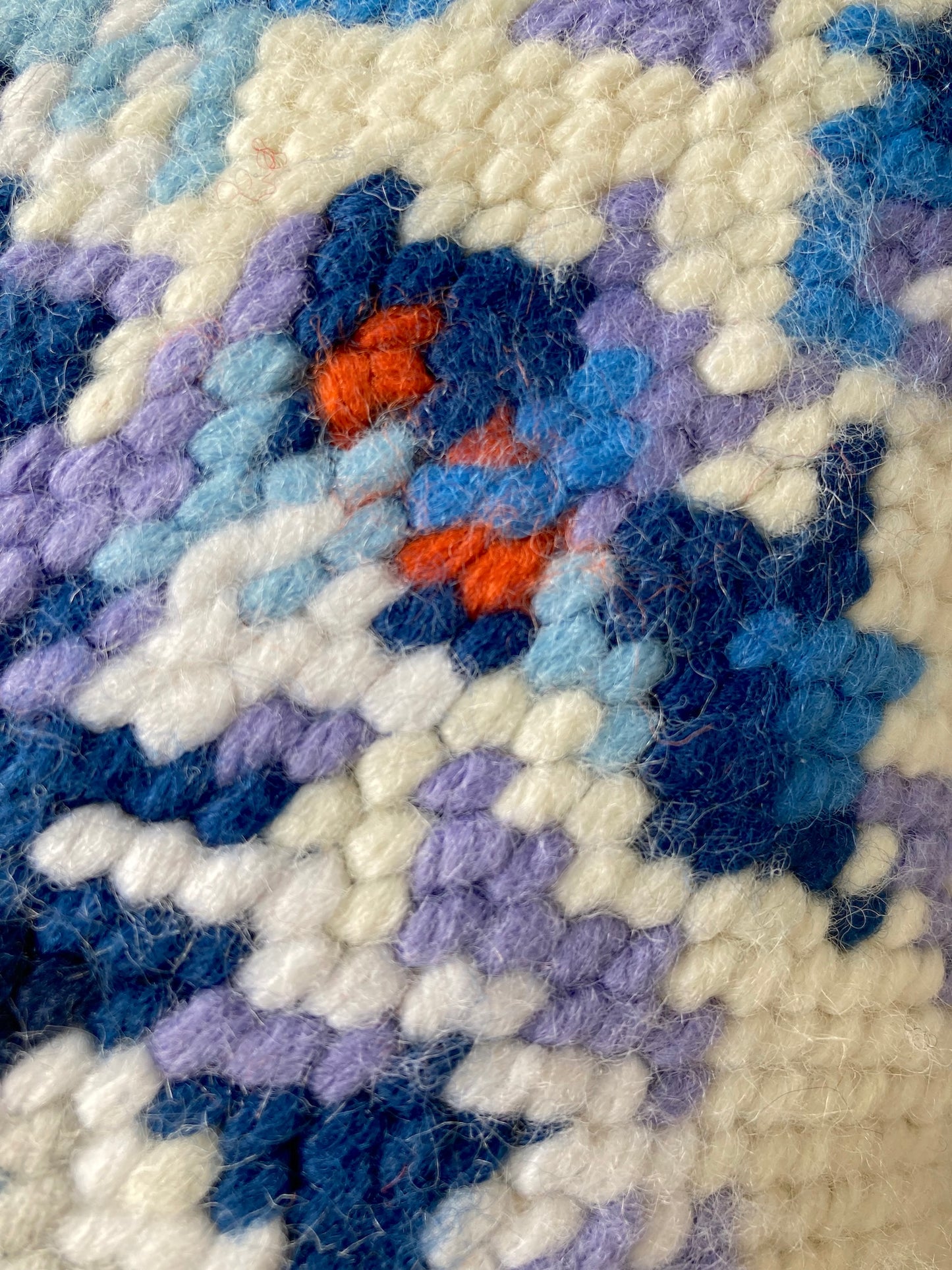 Nordic Vintage Needlepoint Cushion Cover – Blue Floral on White, 40x40 cm