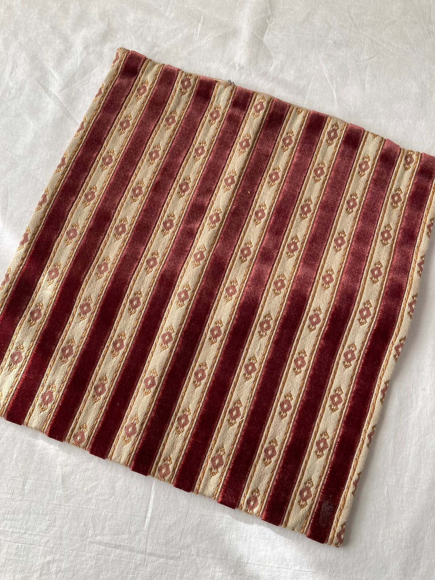 Vintage Velvet Victorian Style Pillow Cover / Cushion Cover