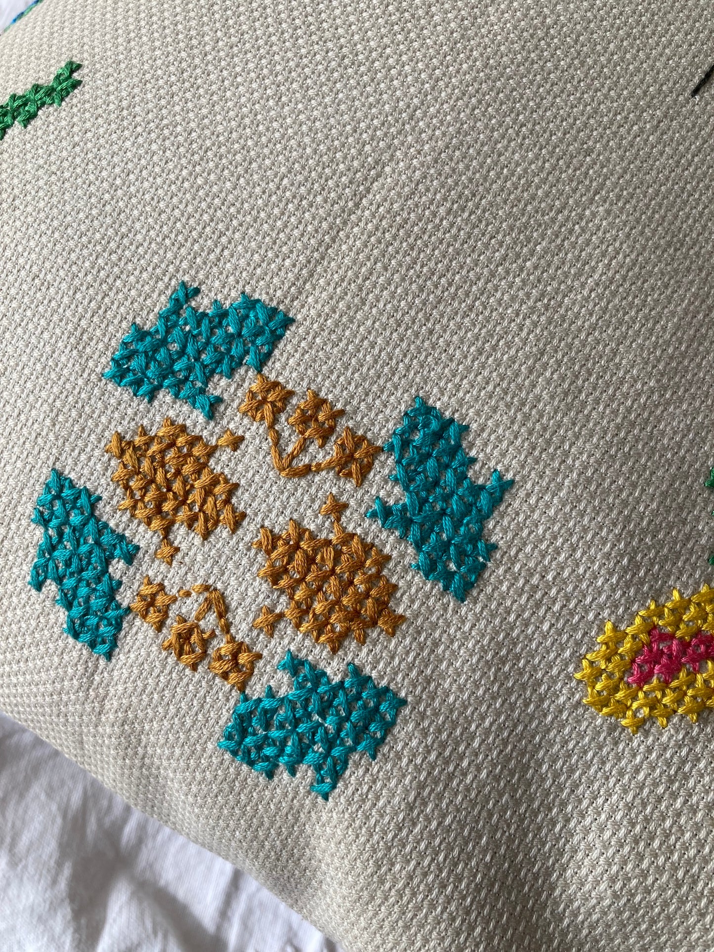 Eastern European Vintage Colorful Embroidered Bugs & Flowers Cushion Cover (45x38cm)