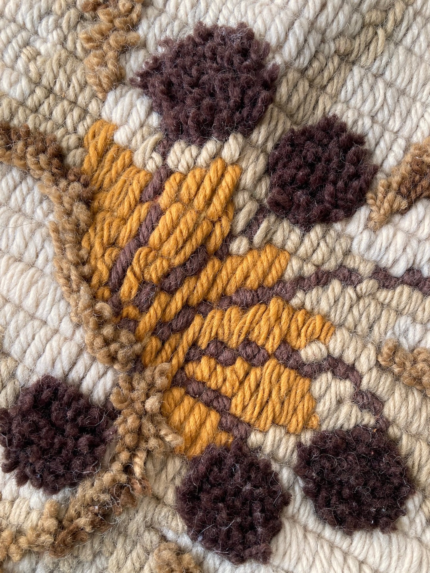 Bohemian Floral Wool Wall Hanging – Vintage Latch Hook Tapestry