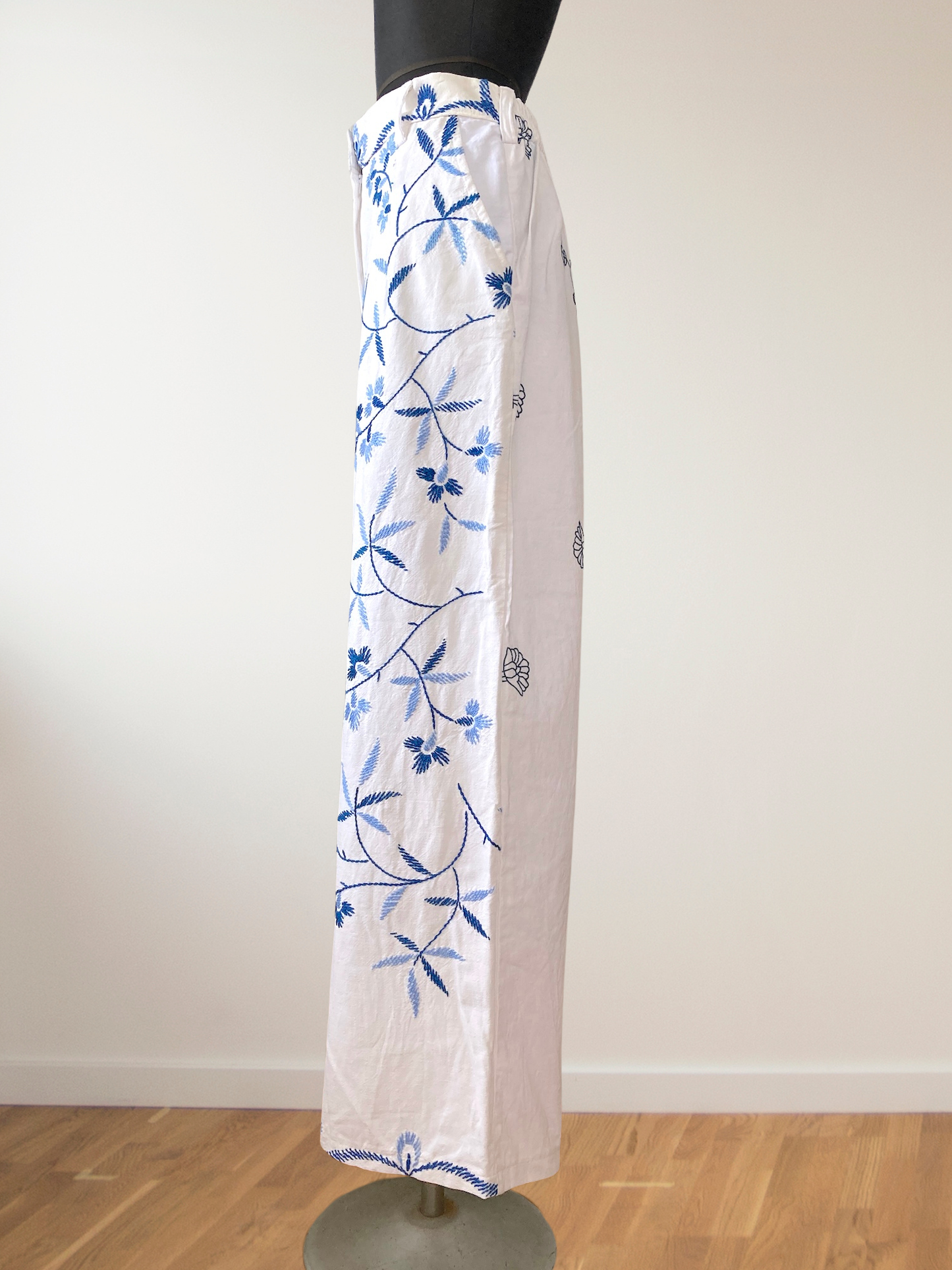 ヴィンテージ リメイク ブルー系 刺繍 コットン生地 ワイドパンツ